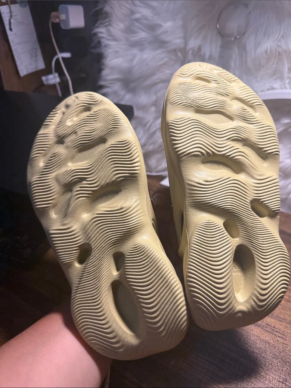 Yeezy Kids Foam Runner in Pale Yellow